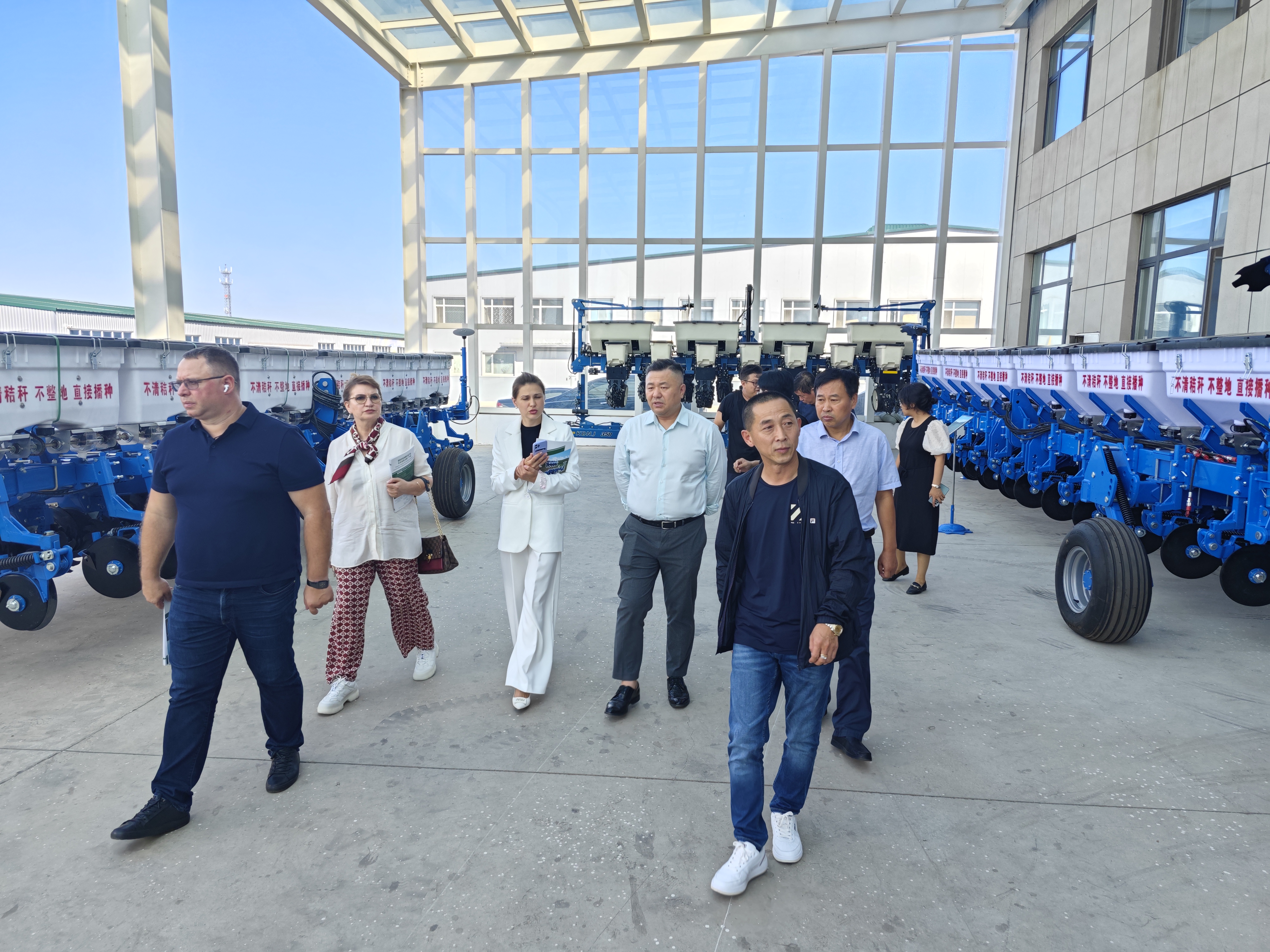 吉林省工信廳攜俄羅斯赤塔工商會一行蒞臨吉林康達考察調研